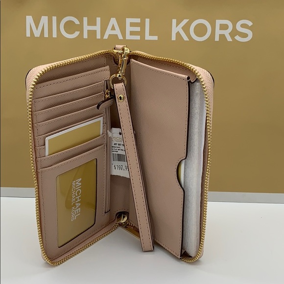 MICHAEL KORS JET SET TRAVEL LG FLAT MF PHN CASE - Picture 11 of 16